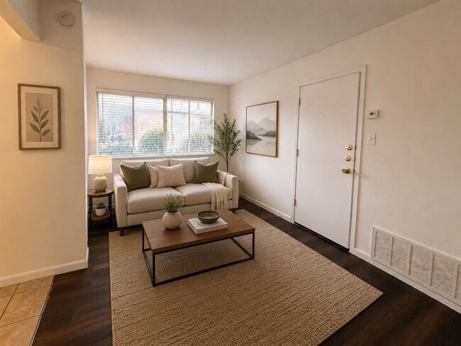 Photo - 3304 Red River St Unit 106
