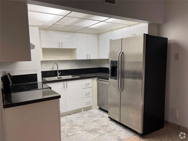 Building Photo - 6175 NW 57th St Rental