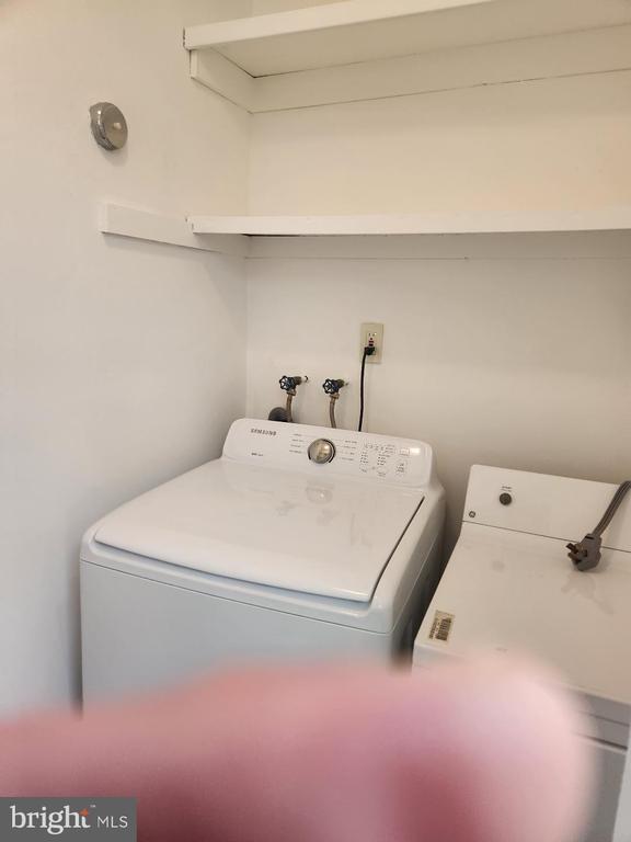 Photo - 10224 Dedaker St