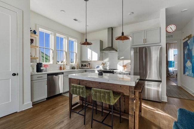 Photo - 962 Bibbs Circle NW