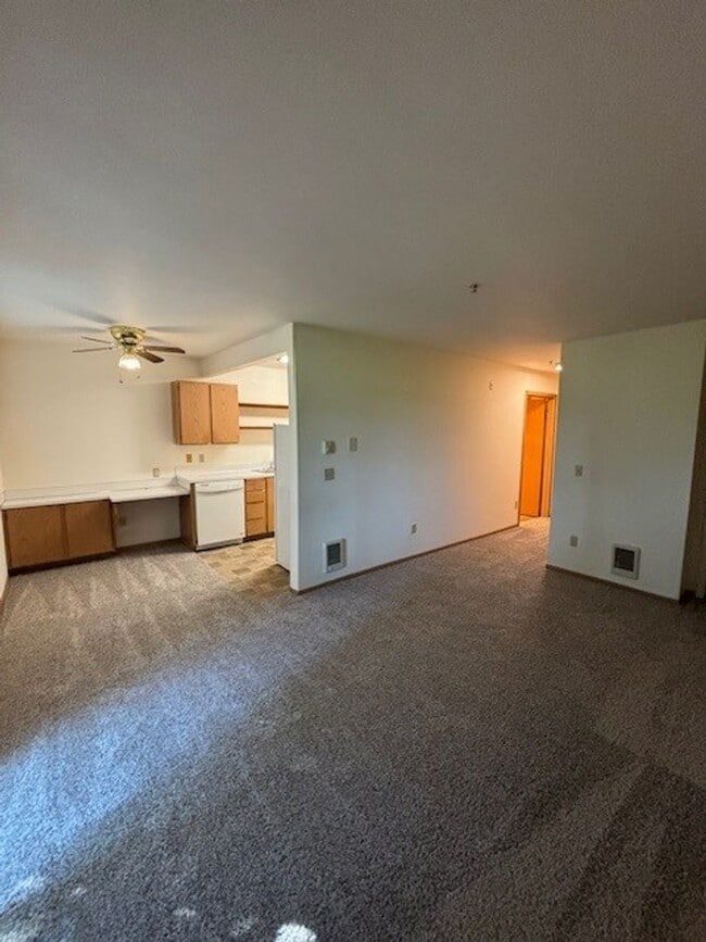 Photo - English Gardens Apartments