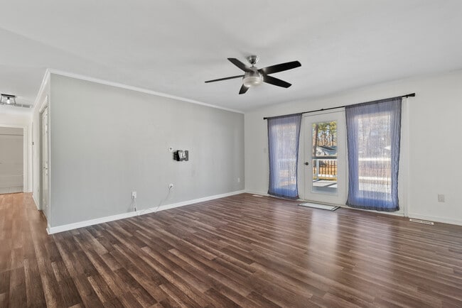 Photo - 639 Alberthas Dr