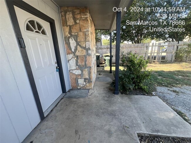 Photo - 638 Mill St