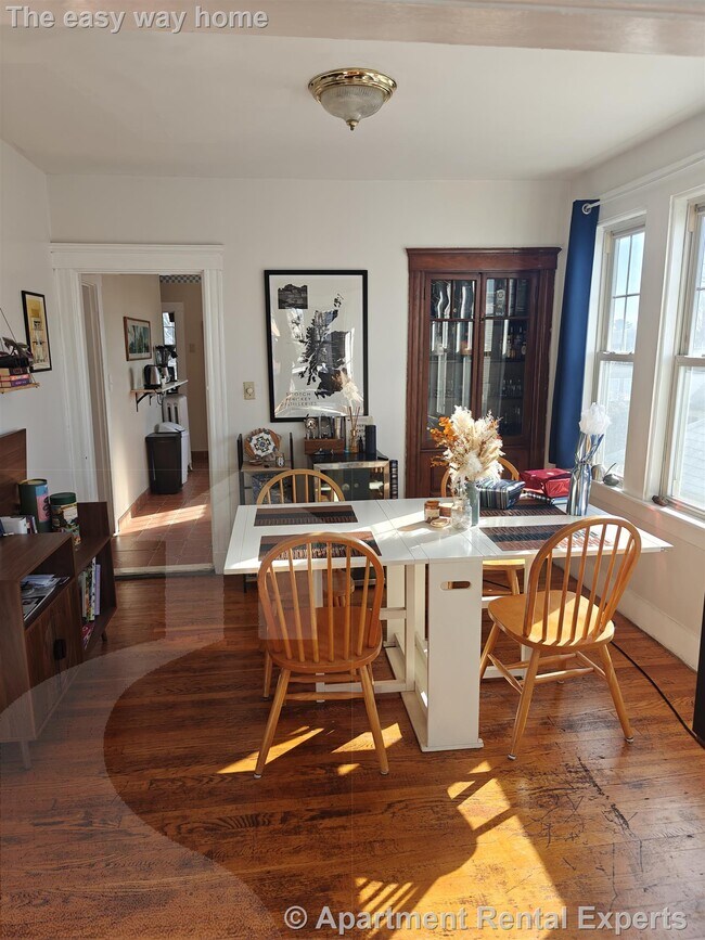 Photo - 74 Newbury St Unidad #3