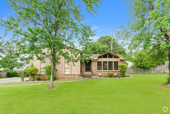 Building Photo - 605 Crosscreek Trail Rental