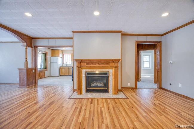 Photo - 321 Longspur Ln