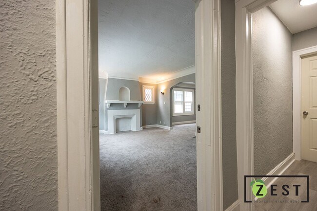 Photo - 10350 W Point Ave Unit Lower