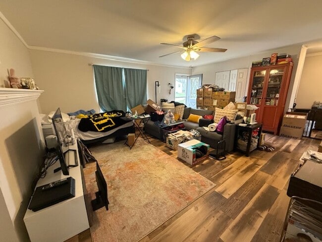 Photo - 3-Bedroom Home with Fenced Backyard