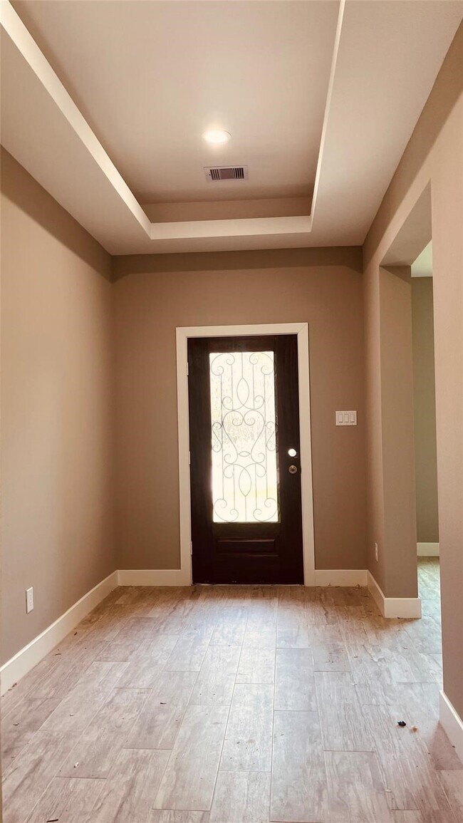 Photo - 16119 Port O Call St