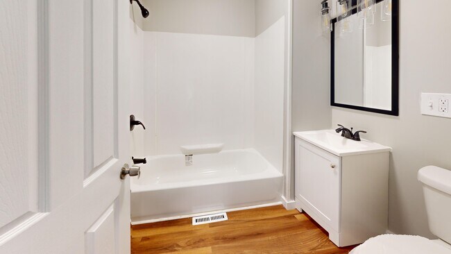 Photo - 2027 W 105th St