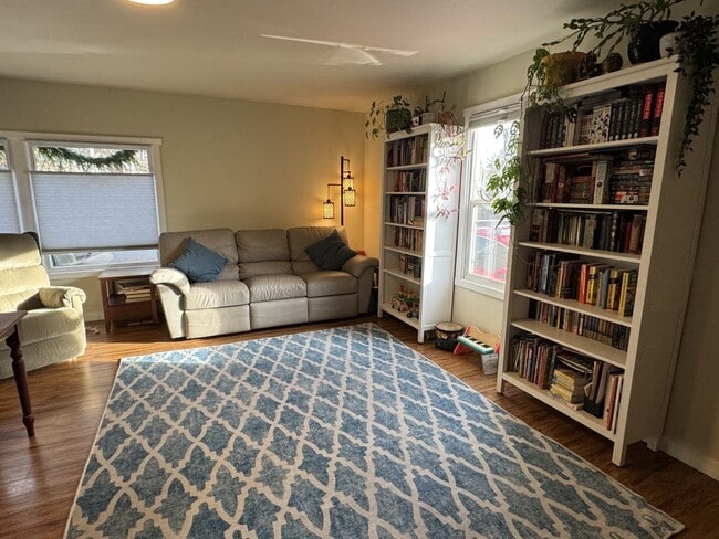 Photo - Adorable 2 Bed/1 Bath Bungalow in Olympia