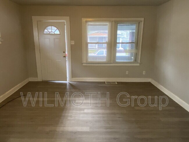 Photo - 1335 N Ewing St