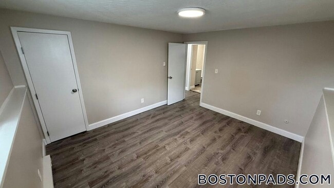 8 Perry St Unit 2