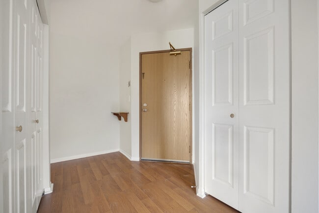 Photo - 93 N Victoria Ln Unidad D