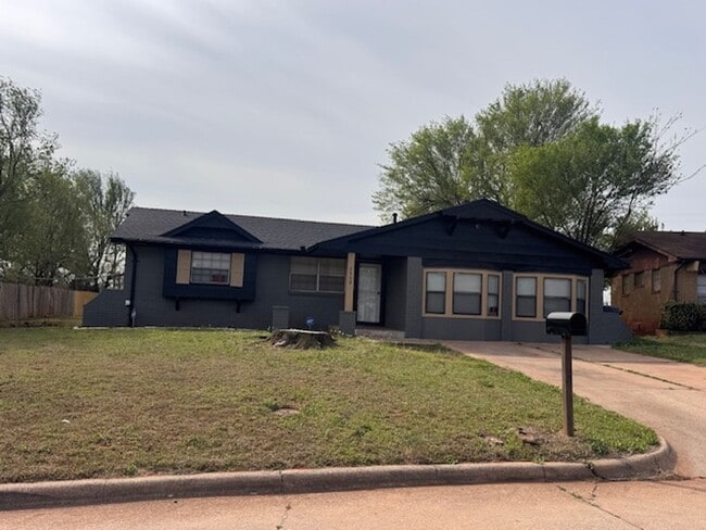 Building Photo - Newly remodeled 3 bed 1 bath garage conversion with monitored security!