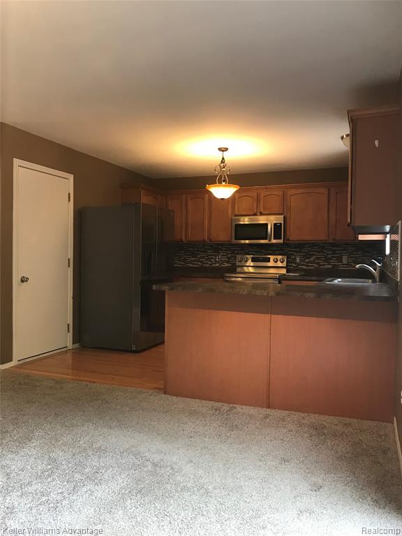 Photo - 233 Tucker St