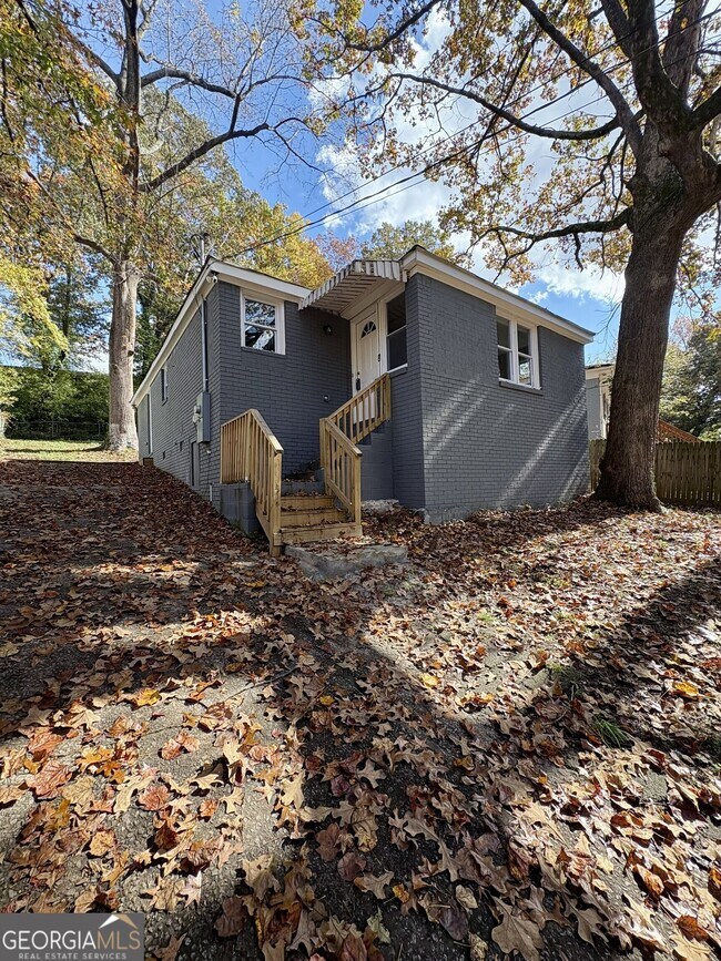 Photo - 403 Westchester Blvd NW