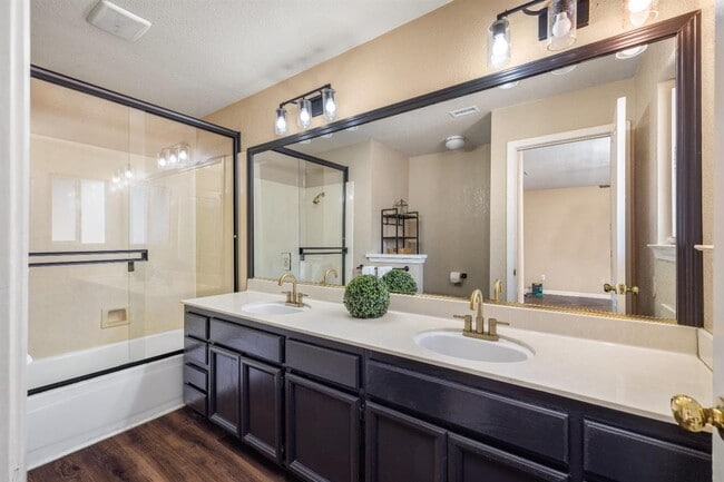 Photo - 5761 Caribbean Cir