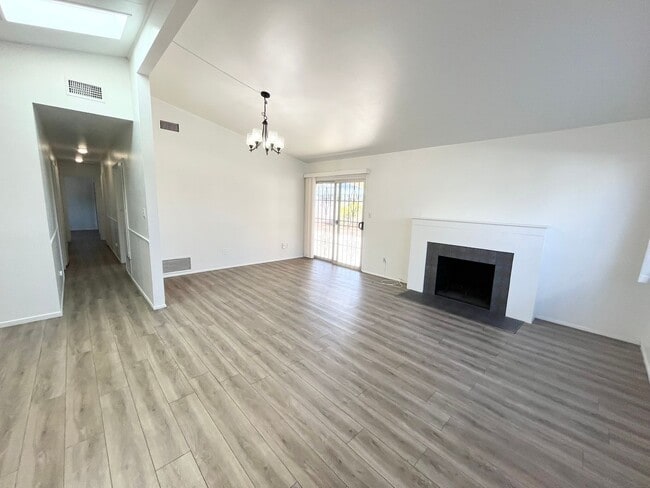 Photo - ***Move in Special $1000 off 1st month's r...