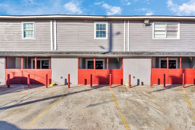 Photo - 6607 Brittmoore Rd