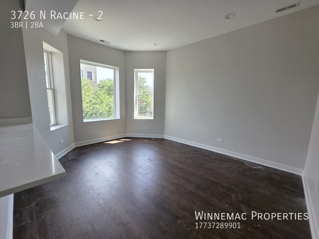 3726 N Racine Ave Unit 2