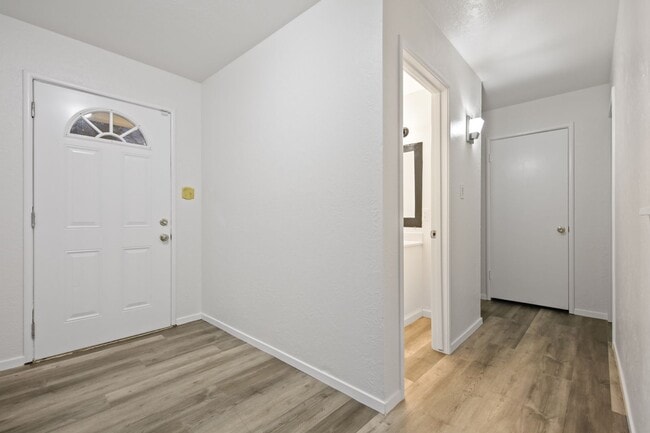 Photo - 3 Bedroom 2 Bathroom House For Rent!