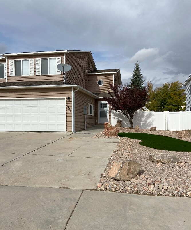 Photo - 2749 Koven Dr Townhome