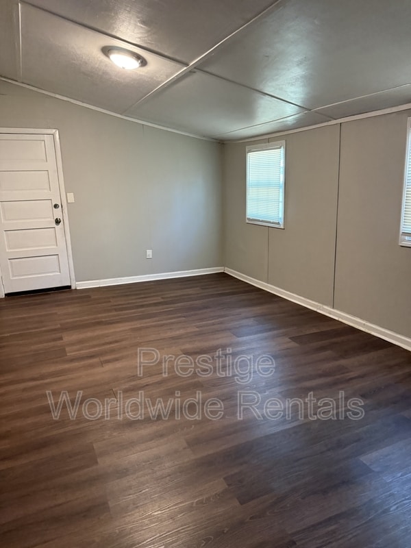 Photo - 3103 Head St