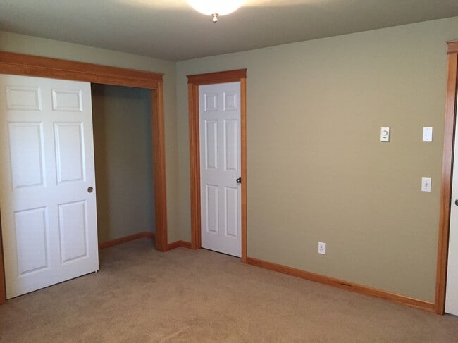 Master bedroom pic 2 - 320 25th Ave S