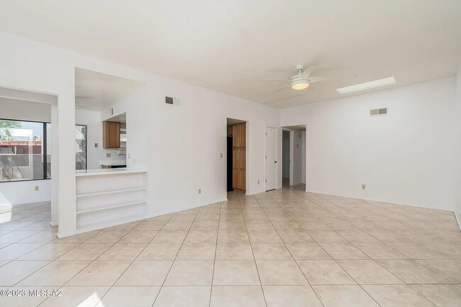 Photo - 4461 E Bullrush Ln