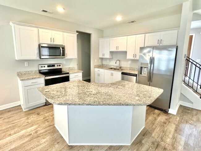 Photo - LakesideCirW5560 Unit 1