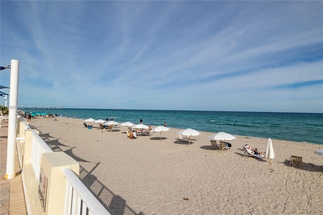 Building Photo - 3180 S Ocean Dr Unit 718