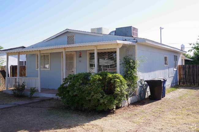 Building Photo - 306 N Palm St Rental