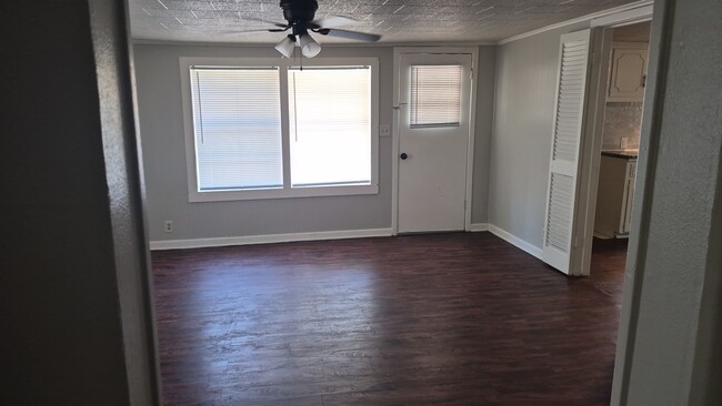 802 Ida Ave