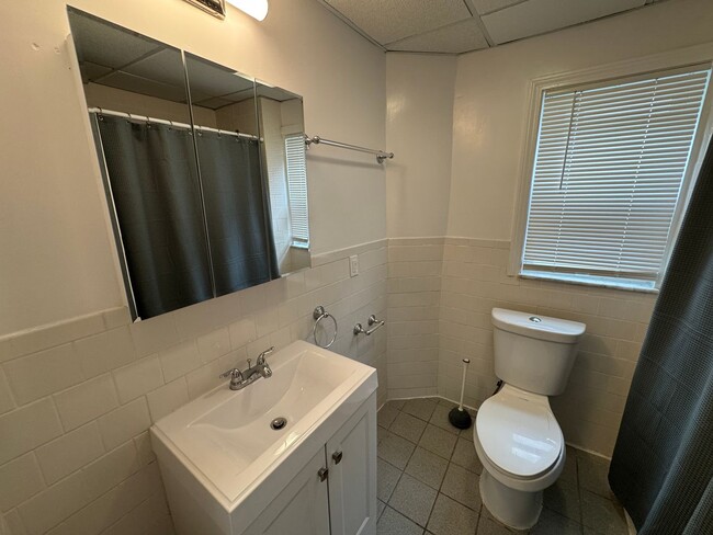 Photo - 1bed 2bath in Davis Square is available in 9/1