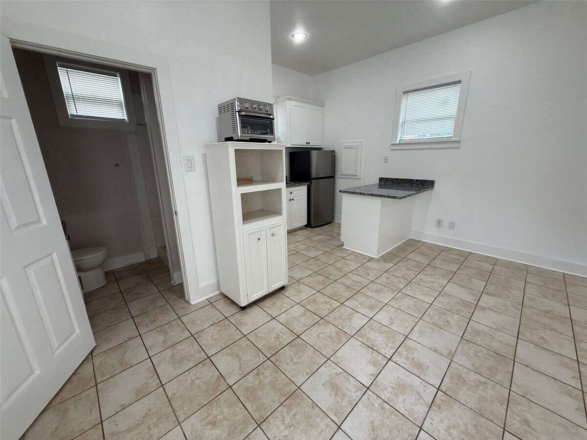 Photo - 5201 Leeland St Unit B