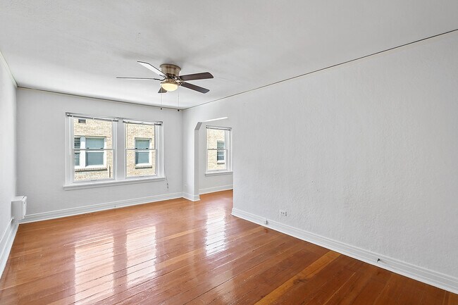 Building Photo - The Thomas Carlyle Rental