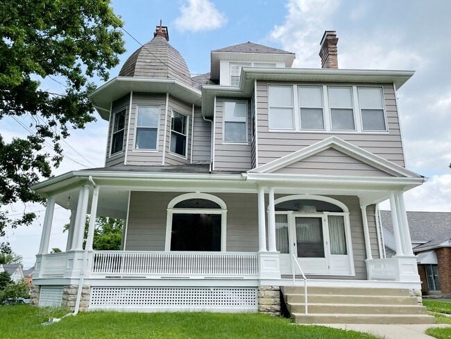 Photo - 4340 Ashland Ave Unidad 2