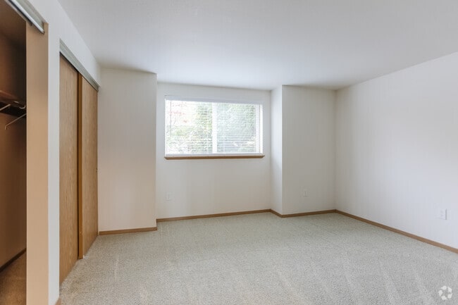1BR, 1BA - 720SF