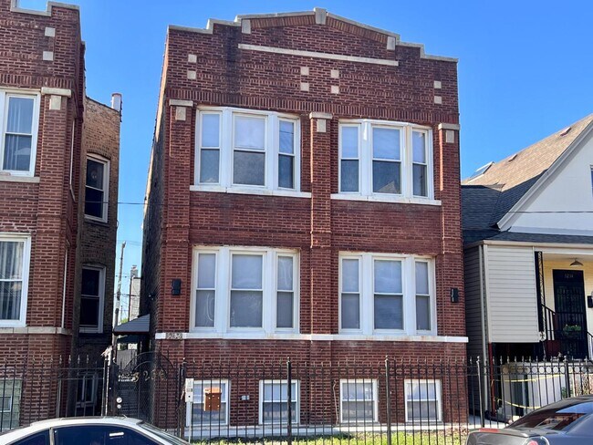 Photo - 3236 W Cortez St