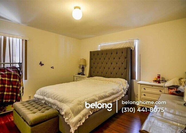 Photo - 1640 W 218th St