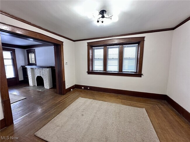 Photo - 349 Cloverdale Ave