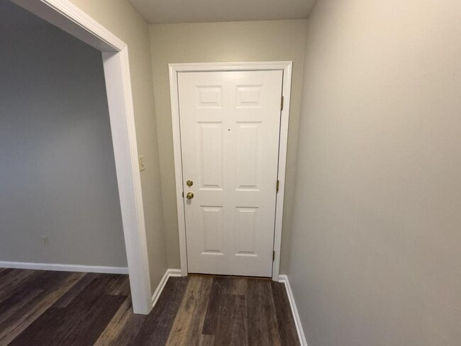 Photo - 4549 1/2 Hedgerow Dr