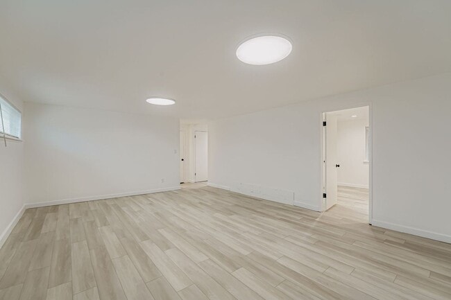 Photo - Shorewood Place 1035 Unit A