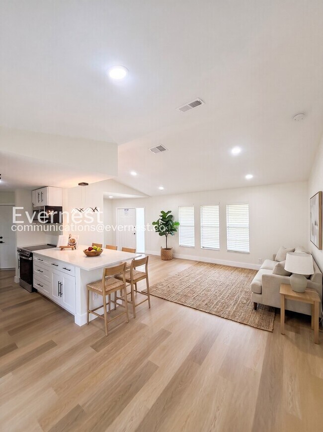 Photo - 1304 SE 11th St