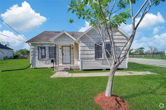 Building Photo - 1119 E Crosstimbers St Rental