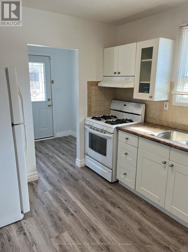 Photo - 780 W Shore Blvd