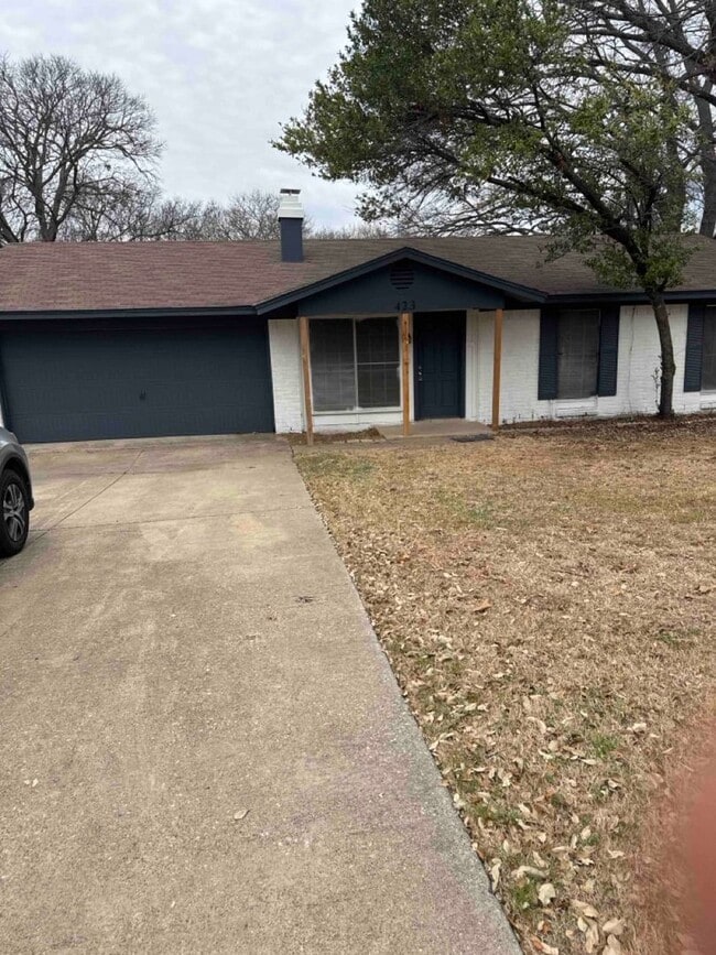 Building Photo - For Sale or Lease