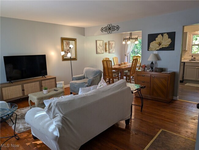 Photo - 1494 Hilton Dr