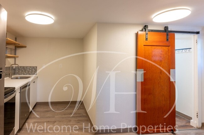 Photo - 1011 Waverly St Unidad 1011 1/2 Waverly St